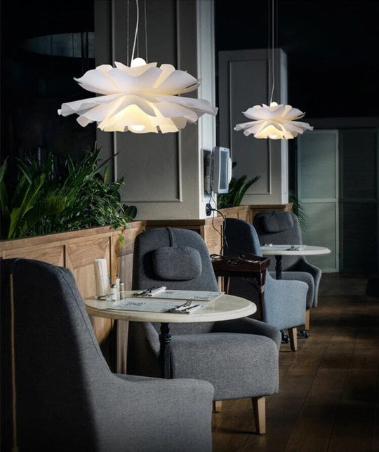 Zoey Flower Pendant Light – Elegant Floral-Inspired Lighting Fixture