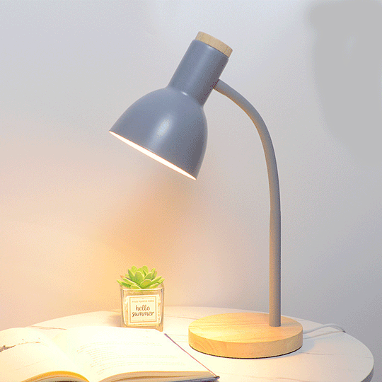 Nordic Style Metal Desk Lamp - Gentle and Kid-Friendly Study Light for Children's Bedroom