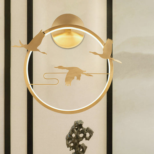 Asia-inspired Round Crane Patterned Wall Mural Lamp: Metallic LED Wall Lighting in Gold