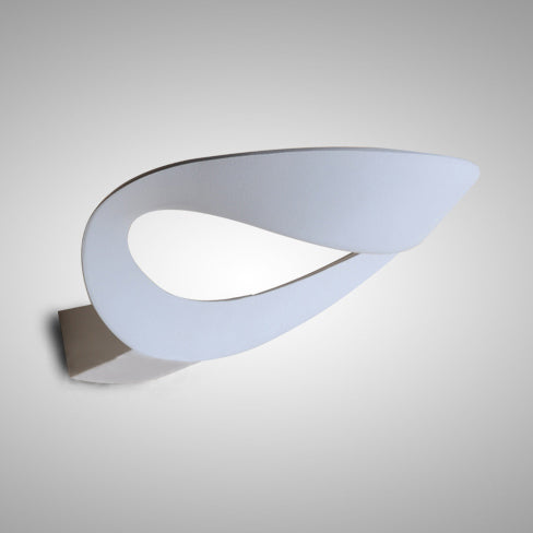 Modern Black/White Curved Shade LED Wall Sconce - Stylish Aluminum Lamp for Bedroom