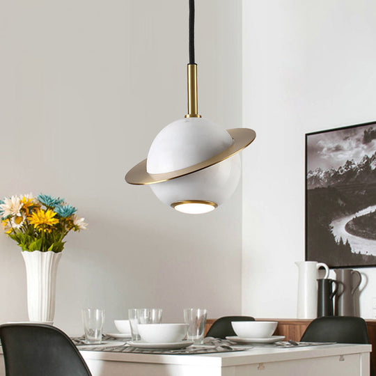 Mini Planet Kitchen Pendant in Green/White/Black-Brass: Modern Ceiling Lamp with Marble and 1 Bulb