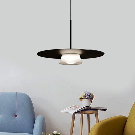 Minimalist Black and White Pendant Ceiling Light - Wide-Brim Hat Design, Iron Construction, 1-Bulb Suspension Lamp for Dining Table