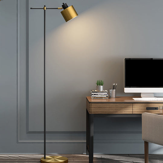 1-Light Brass Floor Lamp with Metal Shade - Perfect for Reading in the Living Room
