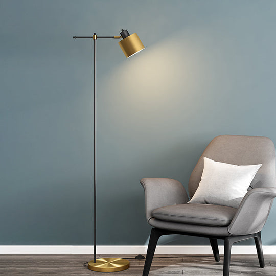 1-Light Brass Floor Lamp with Metal Shade - Perfect for Reading in the Living Room