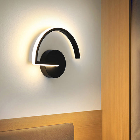 Black Metal LED Wall Sconce with Minimalist Half-Circle Design - Warm/White Light, Open Concept
