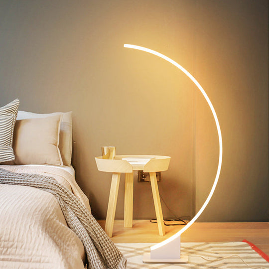 Arch Floor Lamp with Minimalist Design and LED Lighting - Ideal for Bedroom, Warm/White Light