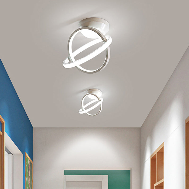 Sleek Metallic Black/White LED Flushmount Ceiling Lamp with Adjustable Warm/White Light - Minimalistic Ring Design