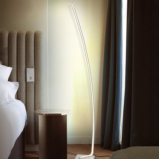 Minimalist Metal Curved Linear LED Floor Light with Foot Switch - Black/White/Gold Stand Up Lamp, Warm/White Light