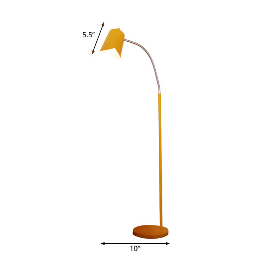 Sleek Nordic Metal Floor Lamp with Gooseneck - Perfect for Office Use