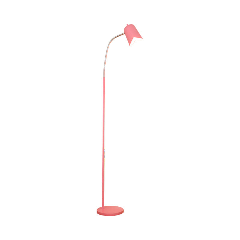 Sleek Nordic Metal Floor Lamp with Gooseneck - Perfect for Office Use