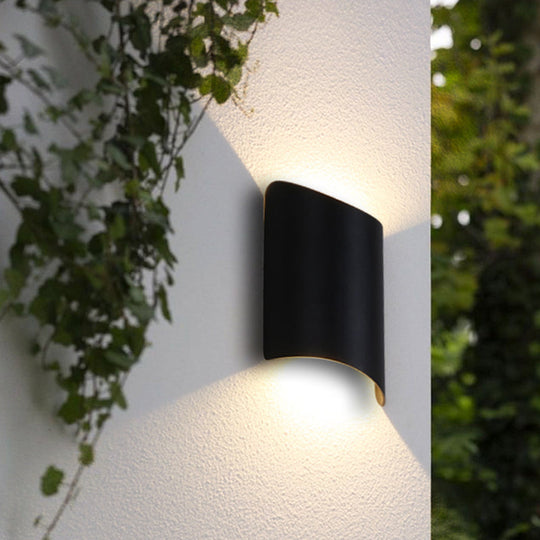 Minimalist 2-Light Black Aluminum Curve Wall Sconce"

Note: It is important to strike a balance between creating an effective SEO-friendly title and providing enough information about the product.