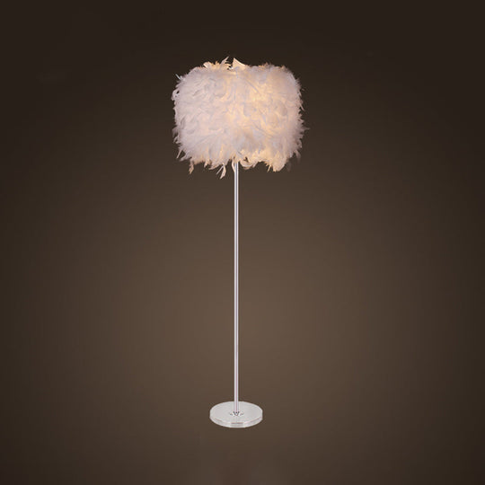 Minimalist White/Chrome Living Room Floor Lamp - Single-Bulb Standing Light with Feather Shade