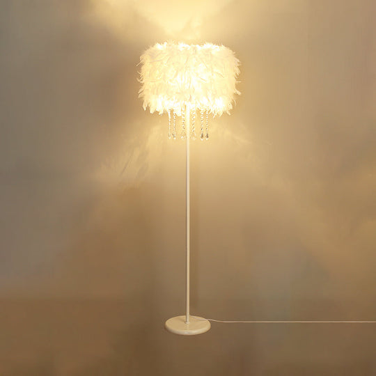 Feather Drum Floor Reading Light - Simple and Modern 1-Light White Gooseneck Lamp with Optional Crystal Drape