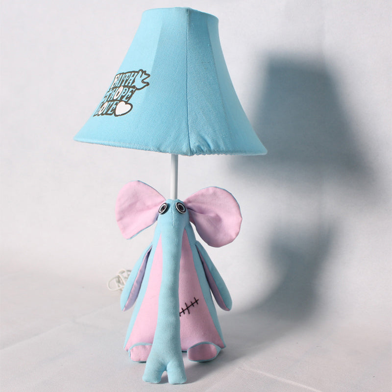1-Head Cartoon Animal Desk Lamp for Kids' Bedroom - Soft Fabric Reading Light