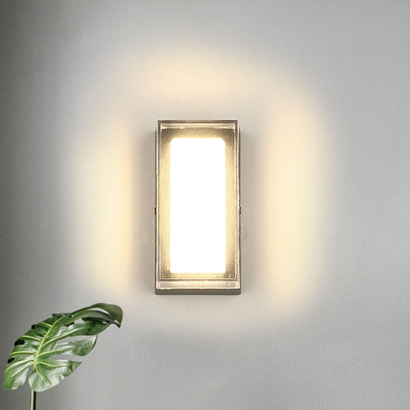 Metallic LED Outdoor Wall Sconce in Black - Simplicity in Design