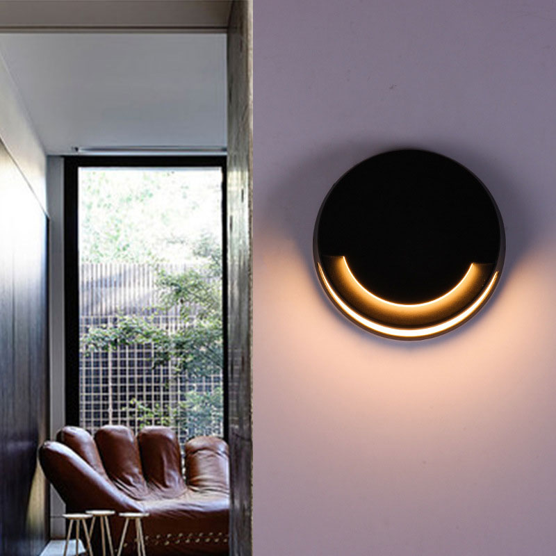 Modern Round LED Wall Sconce Lamp - Sleek Aluminum Courtyard Lighting in Black