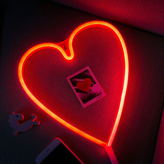 White Cartoon Shaped LED Nightstand Lamp – Plastic Decorative Table Lighting for Bedrooms