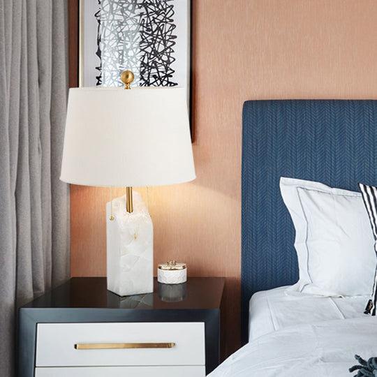 Minimalist White Table Lamp with Mica Base, Single-Bulb Design and Pull Chain