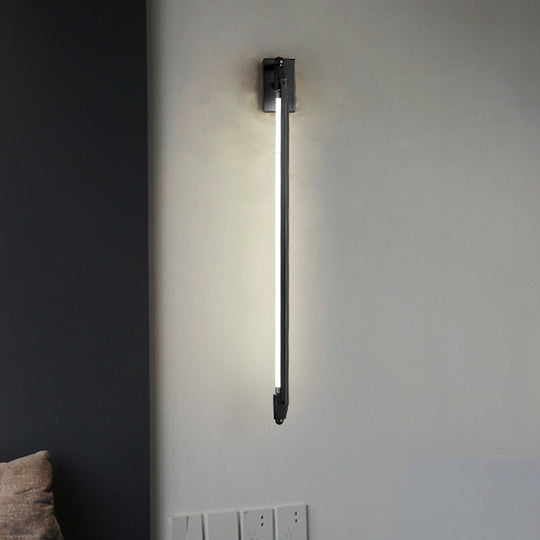 Rotatable LED Wall Light for Corridors - Minimalist Metallic Design