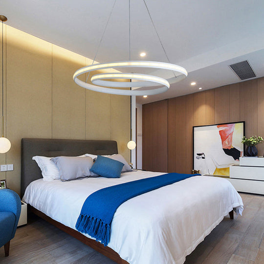 Minimalist LED Pendant Light: Metallic Seamless Curve Chandelier for Dining Room