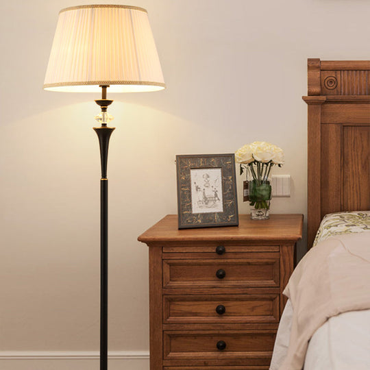 Traditional White Bucket Pleated Fabric Floor Lamp, Stand Up Lighting for Living Room