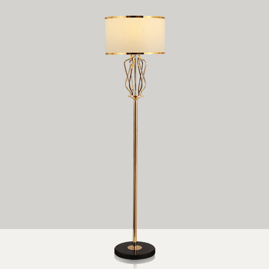 Classic Style Round Fabric Floor Lamp with 1 Head, Brass Finish – Ideal for Living Room Lighting