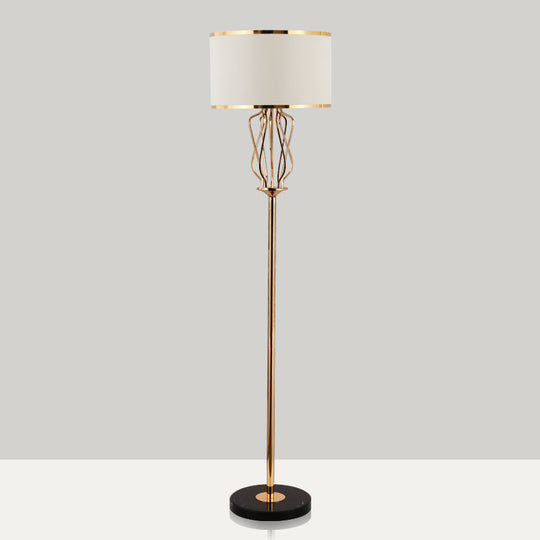 Classic Style Round Fabric Floor Lamp with 1 Head, Brass Finish – Ideal for Living Room Lighting