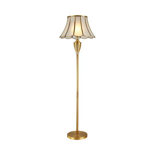 Brass Traditional Stand Up Lamp with Scalloped Glass Shade and Single Bulb Floor Lighting