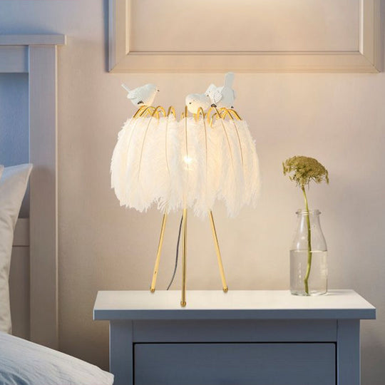 Feather Night Light: Elegant 1-Light Gold Table Lamp with Tripod Stand