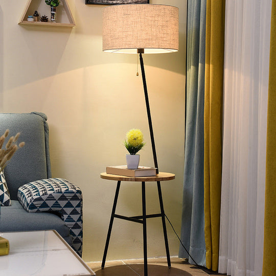 Minimalist Drum Floor Lamp in Black with Wooden Tray and Pull Chain – Ideal for Living Room