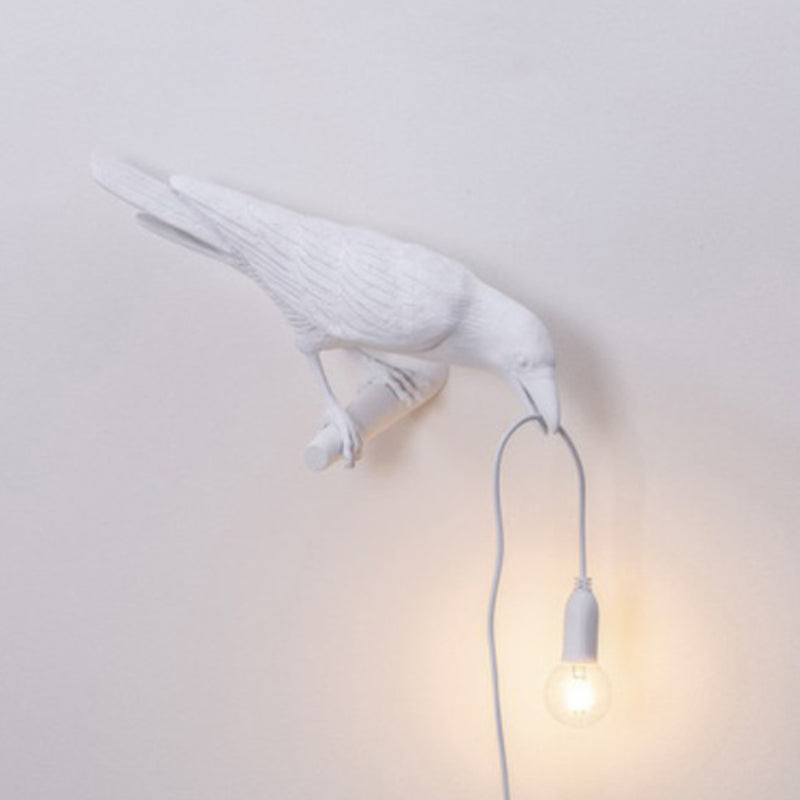 Raven Resin Wall Sconce: Artistic 1-Head Lamp with Exposed Bulb Design
