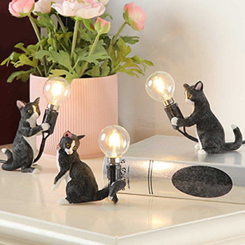 Adorable Kitten Nightstand Lamp – Decorative Resin, Child-Friendly, 1-Bulb, Ideal for Children's Bedroom