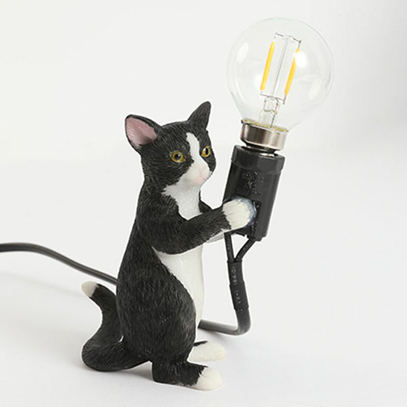 Adorable Kitten Nightstand Lamp – Decorative Resin, Child-Friendly, 1-Bulb, Ideal for Children's Bedroom