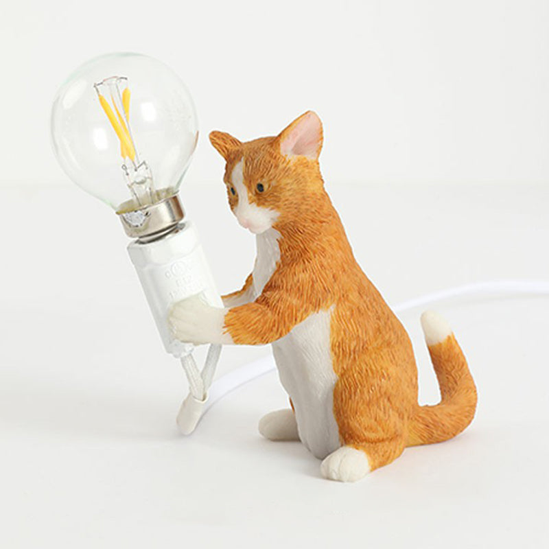 Adorable Kitten Nightstand Lamp – Decorative Resin, Child-Friendly, 1-Bulb, Ideal for Children's Bedroom