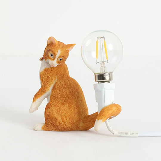 Adorable Kitten Nightstand Lamp – Decorative Resin, Child-Friendly, 1-Bulb, Ideal for Children's Bedroom