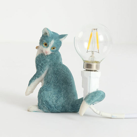 Adorable Kitten Nightstand Lamp – Decorative Resin, Child-Friendly, 1-Bulb, Ideal for Children's Bedroom