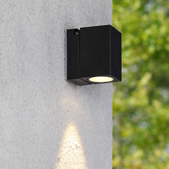 Modern LED Patio Wall Sconce: Rectangular Mini Metal Light Fixture in Black