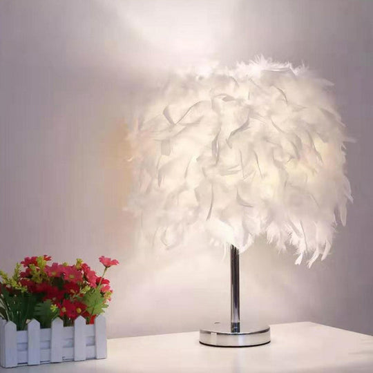 Sleek 1-Head Nightstand Lamp: Modern Table Light with Feather Shade for Bedroom