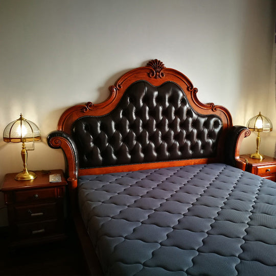 Dome-Shaped Water Glass Night Lamp - Traditional Brass Table Light for Bedrooms