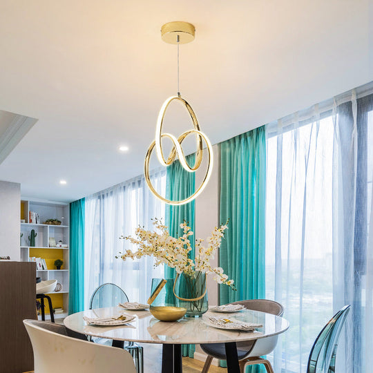 Art Deco Gold Finish LED Suspension Lamp - Interlocking Metal Chandelier for Restaurants