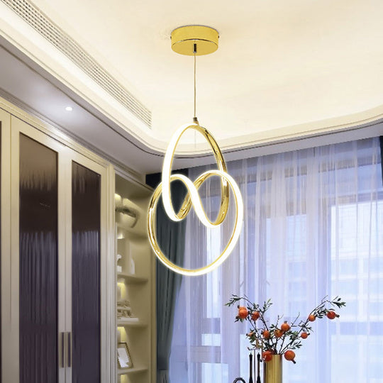 Art Deco Gold Finish LED Suspension Lamp - Interlocking Metal Chandelier for Restaurants