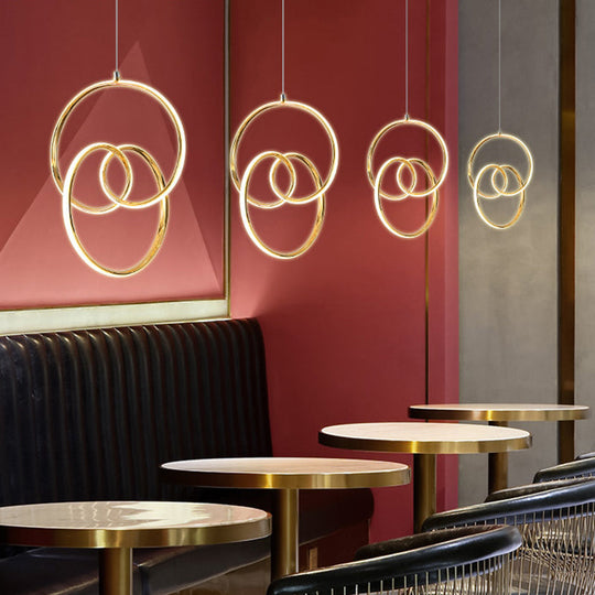 Art Deco Gold Finish LED Suspension Lamp - Interlocking Metal Chandelier for Restaurants