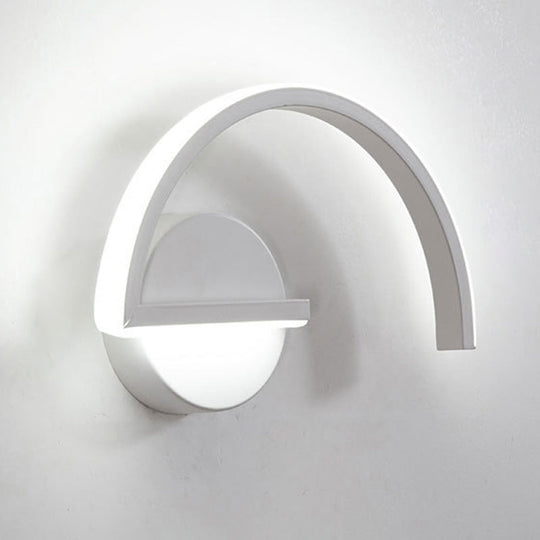 Sleek Metal LED Wall Sconce for Minimalistic Bedroom Lighting