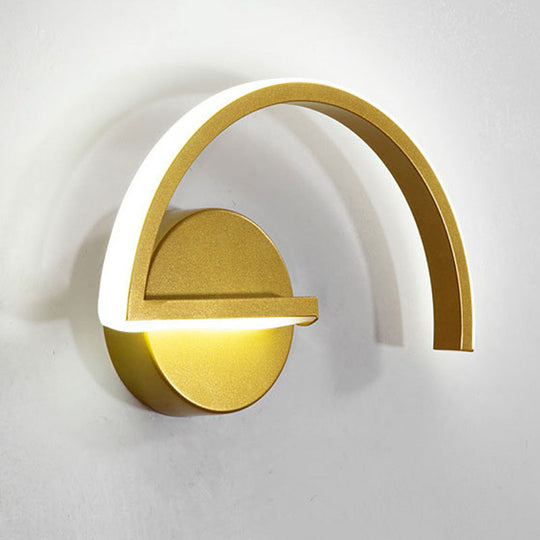 Sleek Metal LED Wall Sconce for Minimalistic Bedroom Lighting