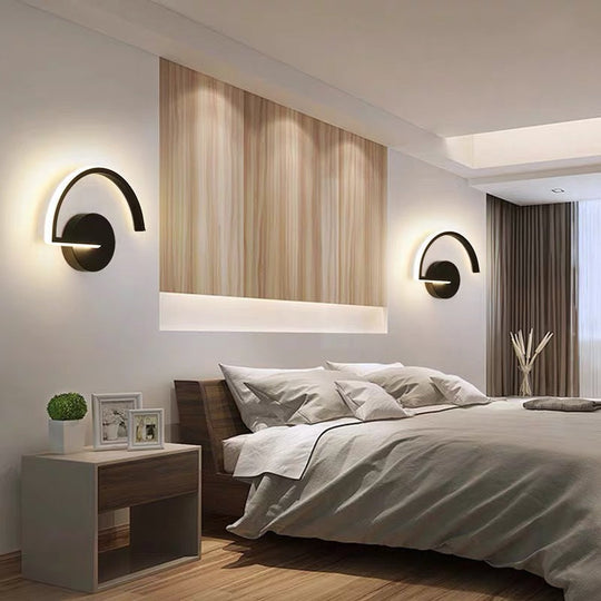 Sleek Metal LED Wall Sconce for Minimalistic Bedroom Lighting