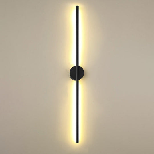 Modern Black LED Wall Sconce for Living Room - Stylish Metallic Fixture