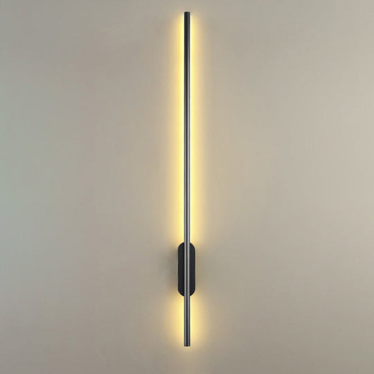 Modern Black LED Wall Sconce for Living Room - Stylish Metallic Fixture