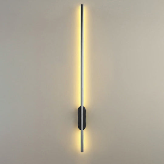 Modern Black LED Wall Sconce for Living Room - Stylish Metallic Fixture