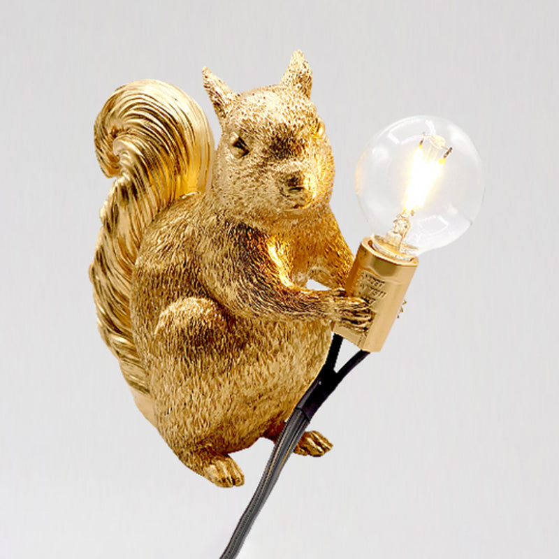 Artistic Squirrel Night Table Lamp - Resin Single-Bulb Children's Bedside Light
