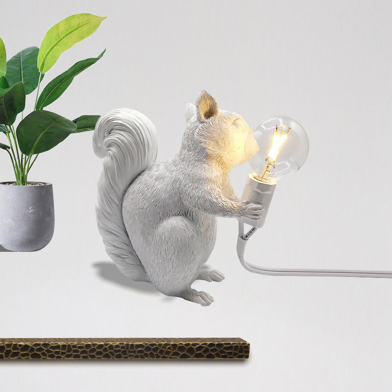 Artistic Squirrel Night Table Lamp - Resin Single-Bulb Children's Bedside Light